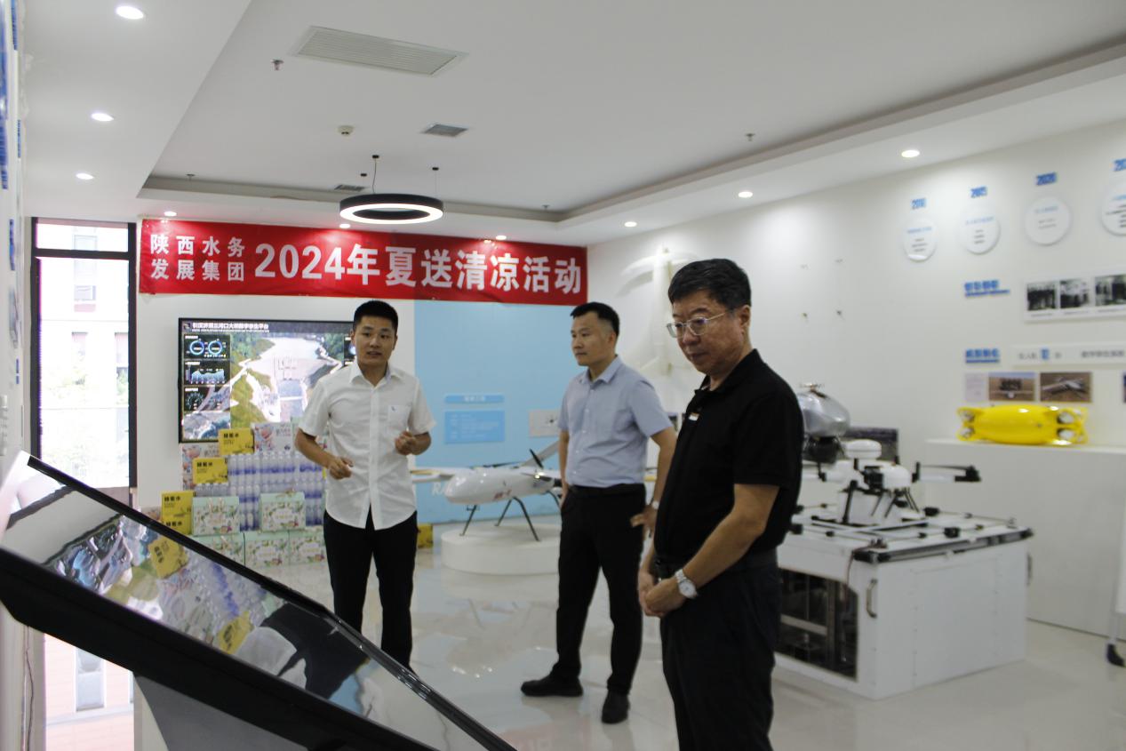 科技集团：集团向导赴科技集团智能科技公司秦创原研究中心“送清凉”.jpg